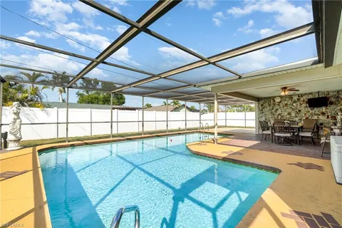905 SE 31st Ter, Cape Coral, FL 33904 - #: 225022150