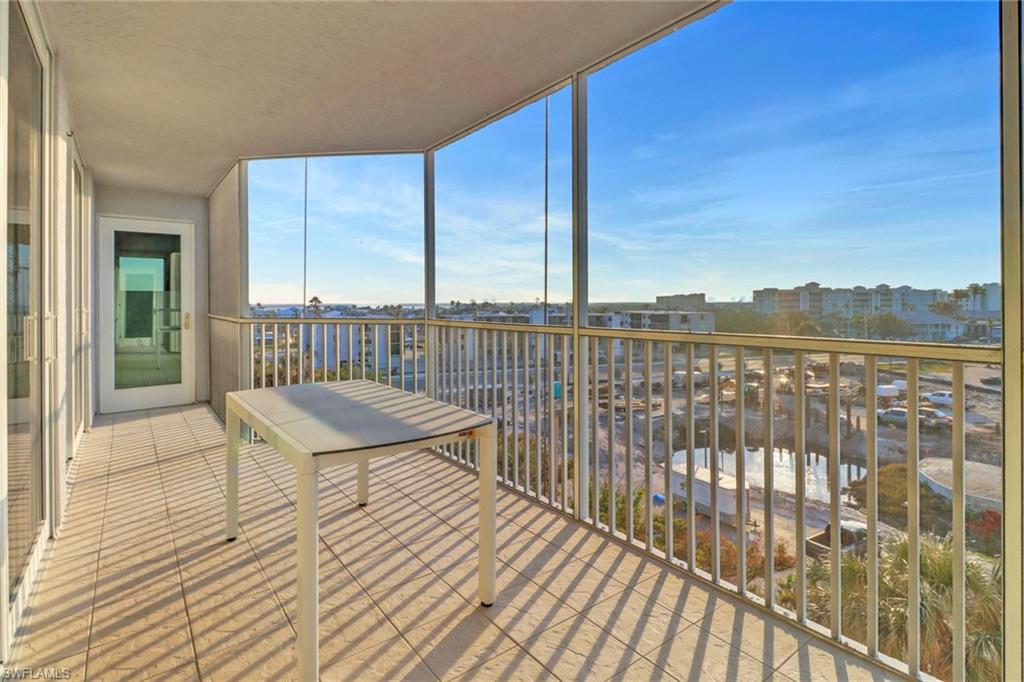 GULLWING BEACH RESORT - Residential