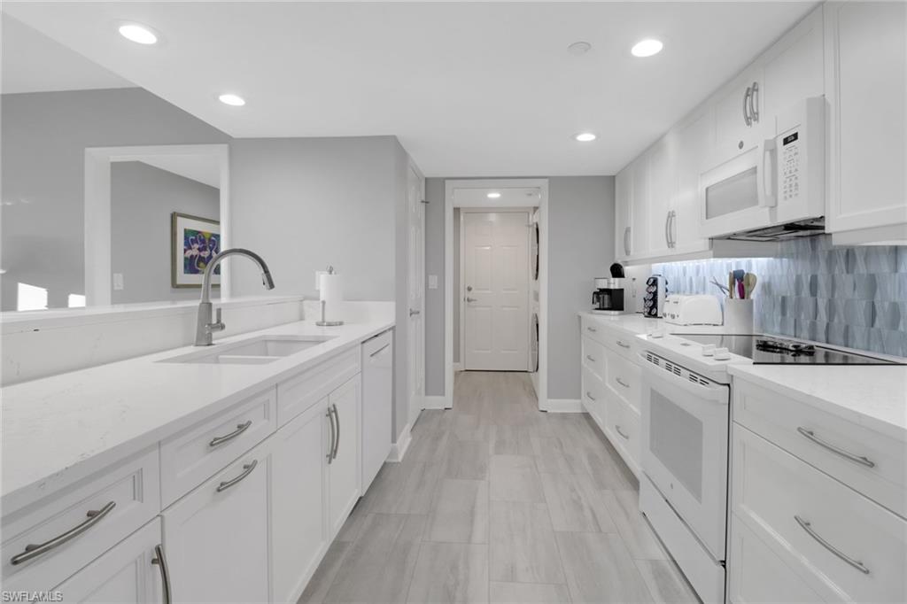 GULLWING BEACH RESORT - Residential