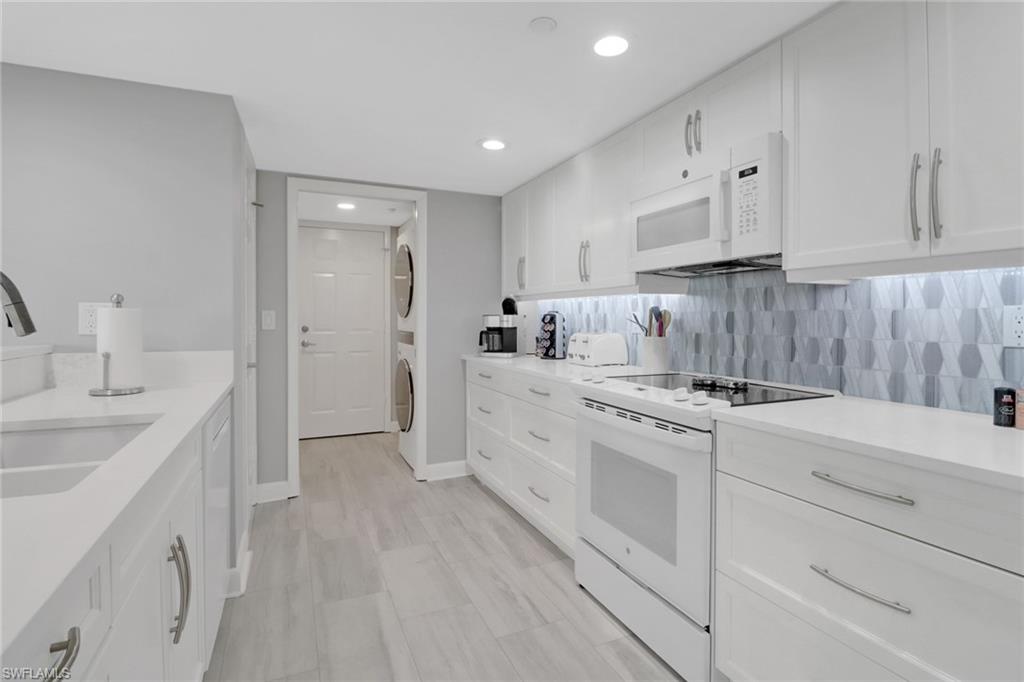 GULLWING BEACH RESORT - Residential