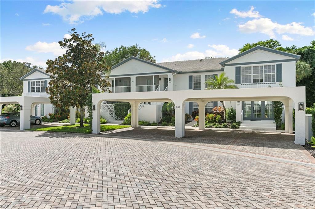 LAUREL OAKS AT PELICAN BAY - Residential