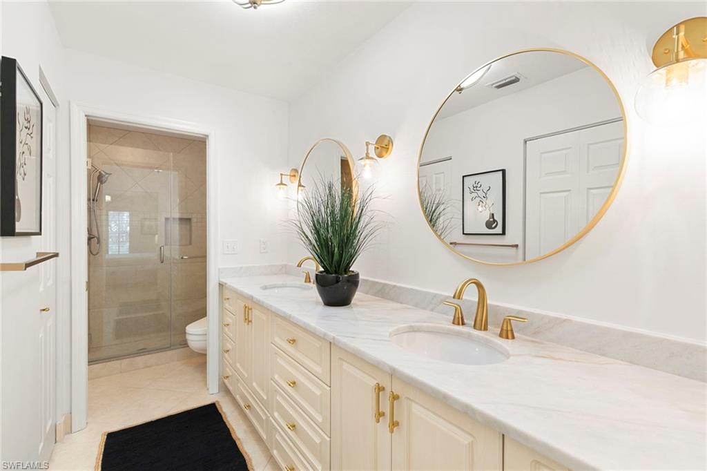 LAUREL OAKS AT PELICAN BAY - Residential