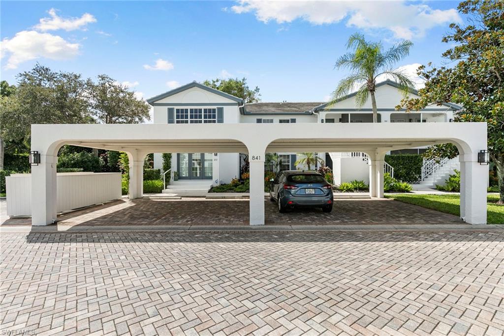 LAUREL OAKS AT PELICAN BAY - Residential