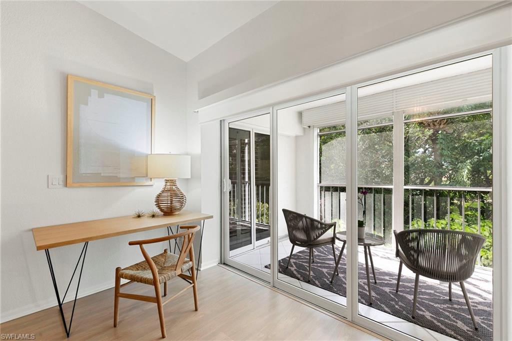 LAUREL OAKS AT PELICAN BAY - Residential