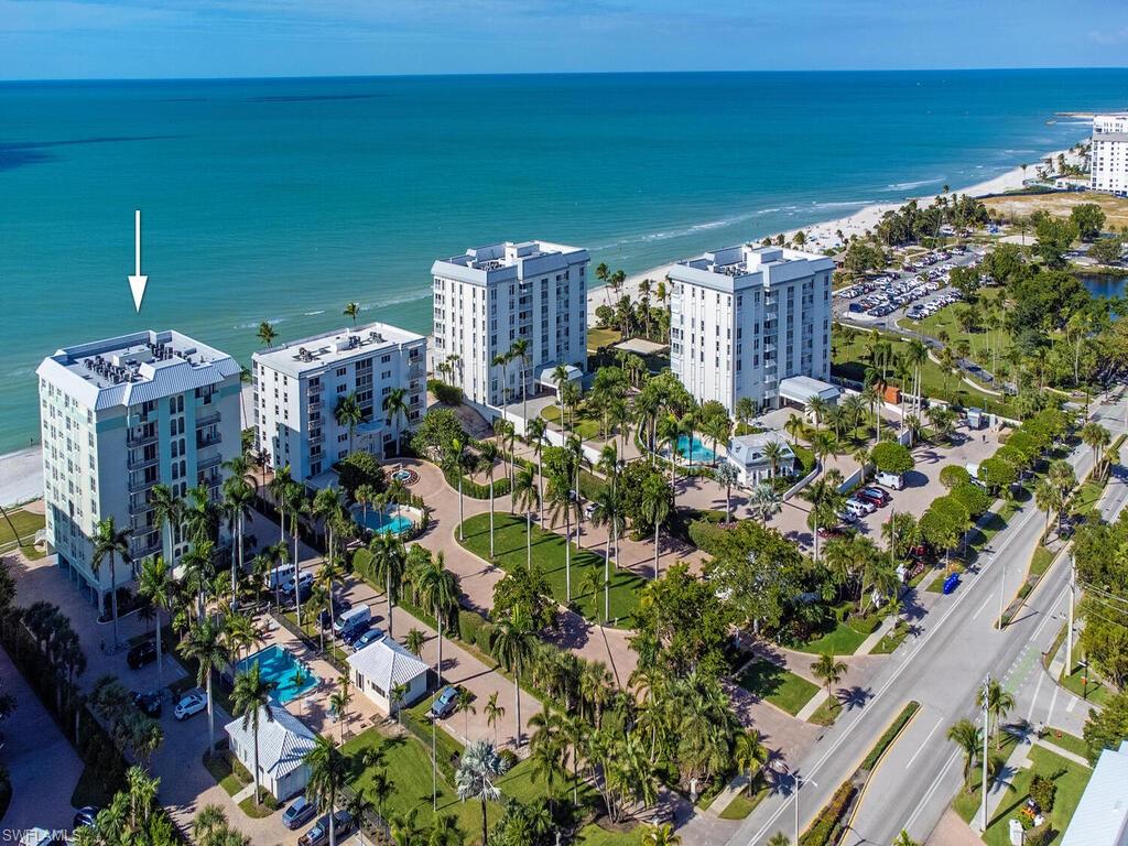 WHITEHALL - Residential