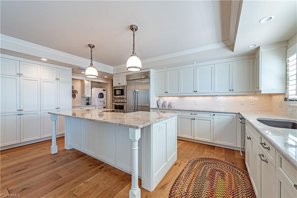 WHITEHALL - Residential