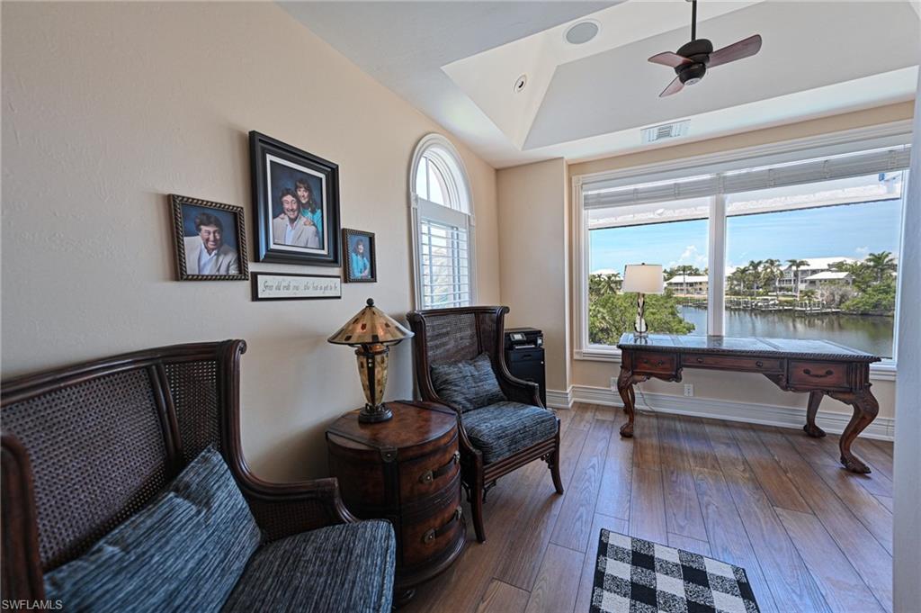 BAREFOOT BAY - Residential