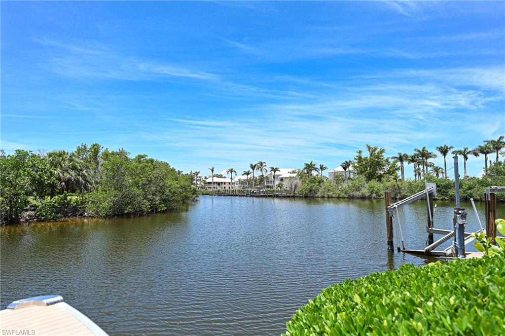 BAREFOOT BAY - Residential