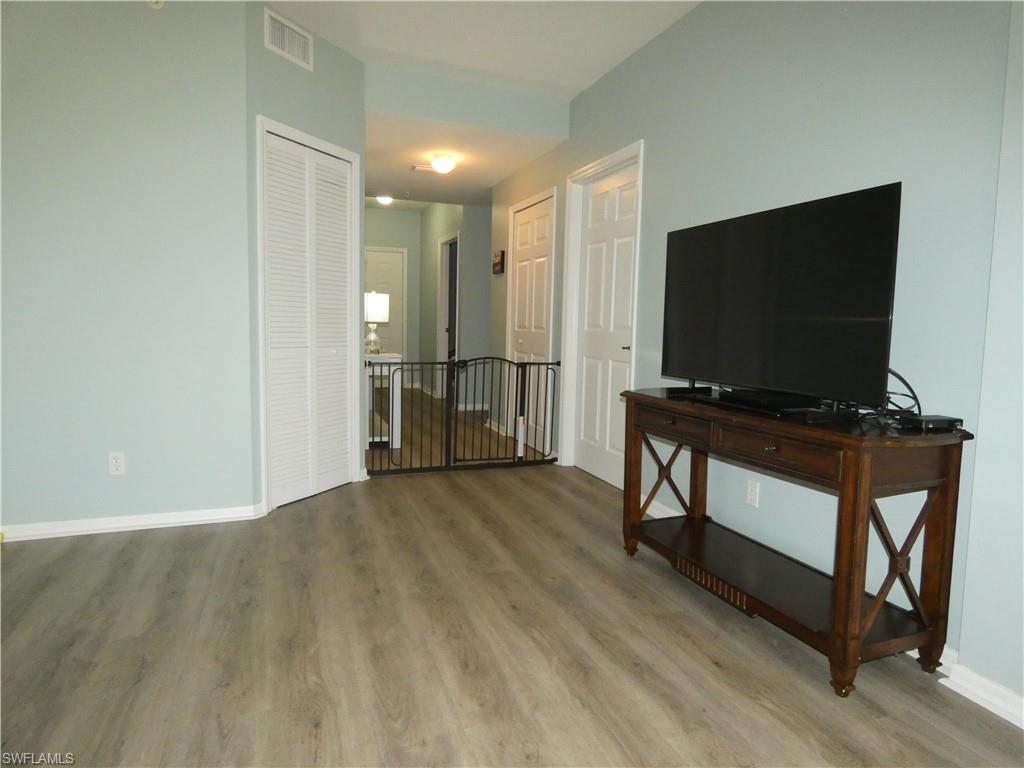 FAIRWAY VILLAS - Residential