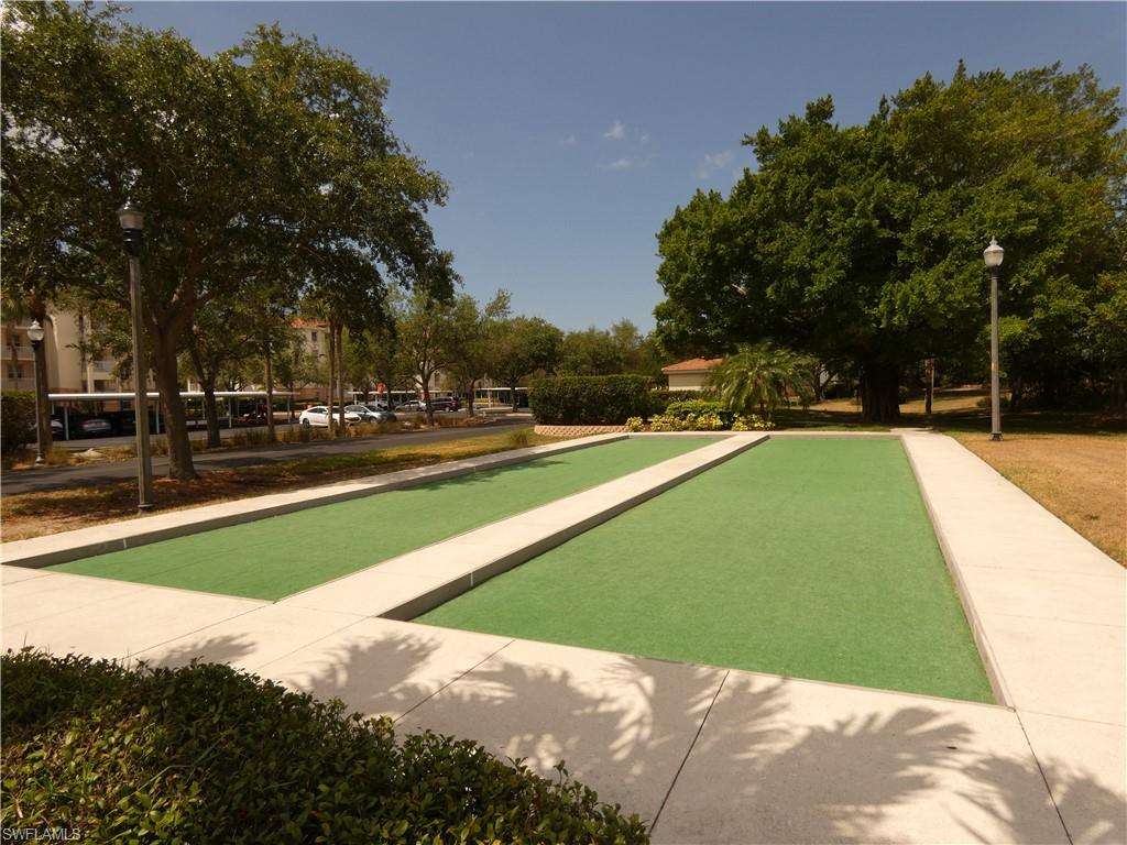 FAIRWAY VILLAS - Residential