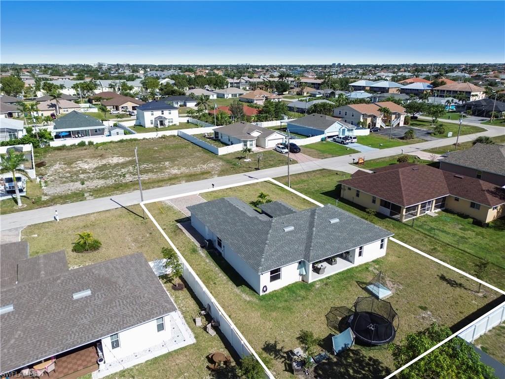 CAPE CORAL - Residential