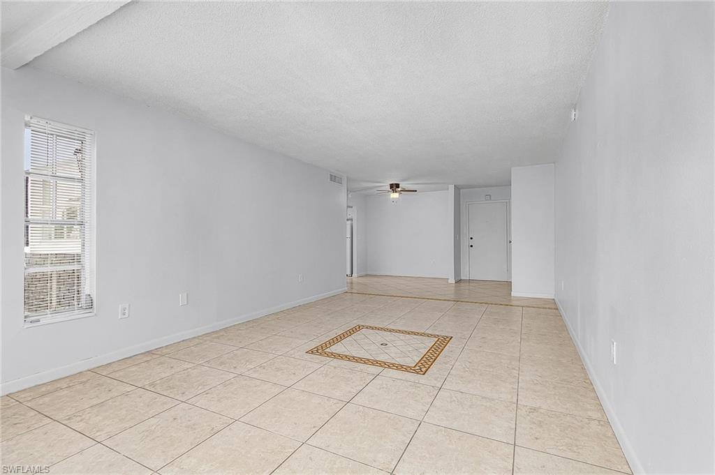 WINDSOR WEST - Residential