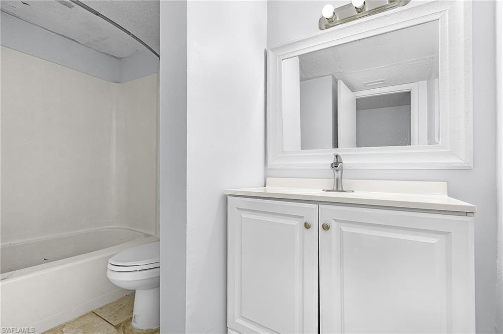 WINDSOR WEST - Residential