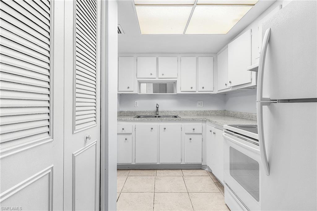 WINDSOR WEST - Residential