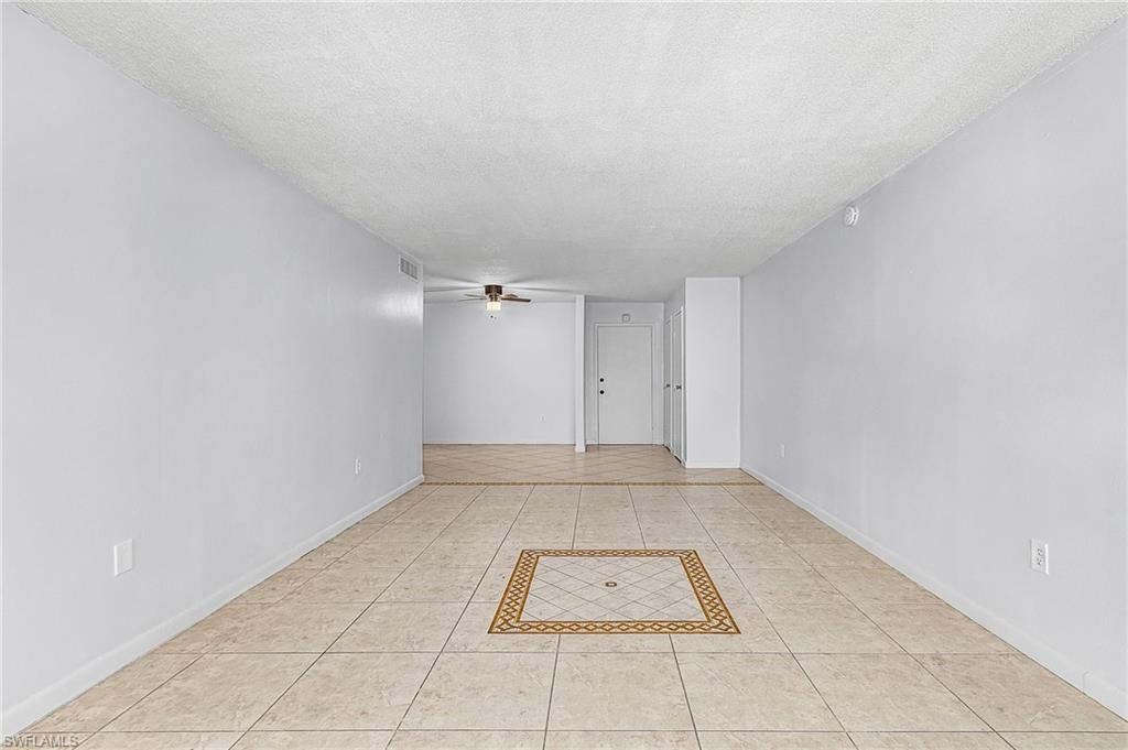 WINDSOR WEST - Residential