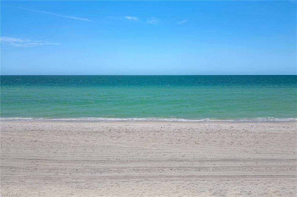 BAREFOOT BEACH CLUB - Residential