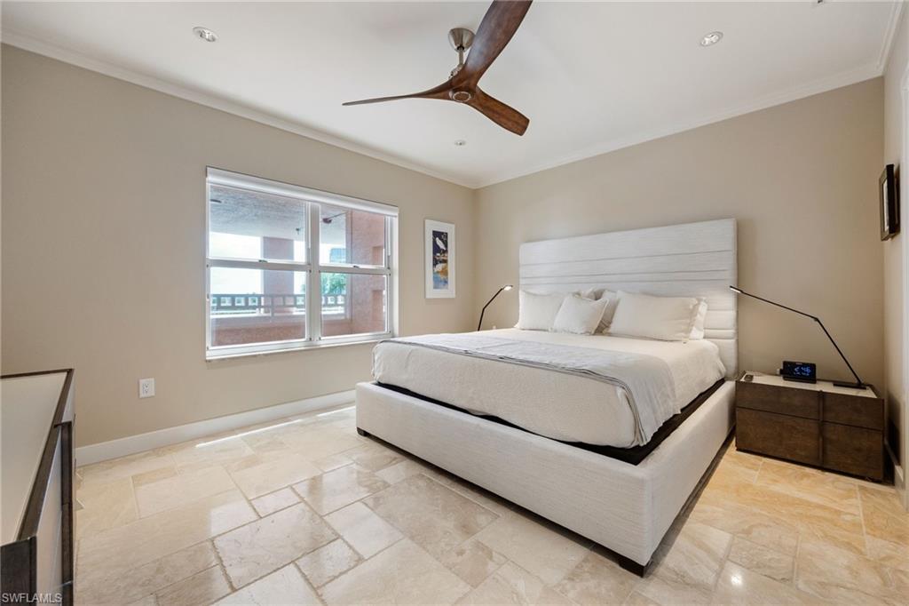 BAREFOOT BEACH CLUB - Residential