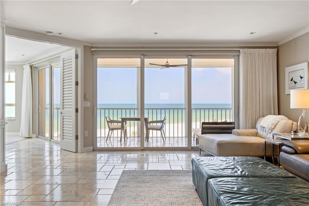 BAREFOOT BEACH CLUB - Residential