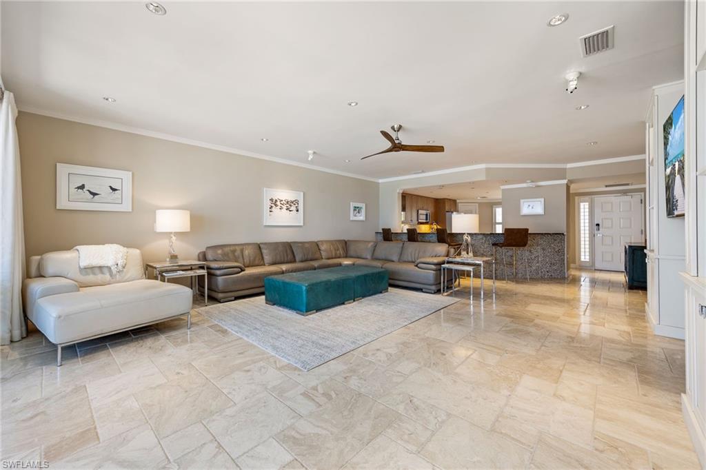 BAREFOOT BEACH CLUB - Residential