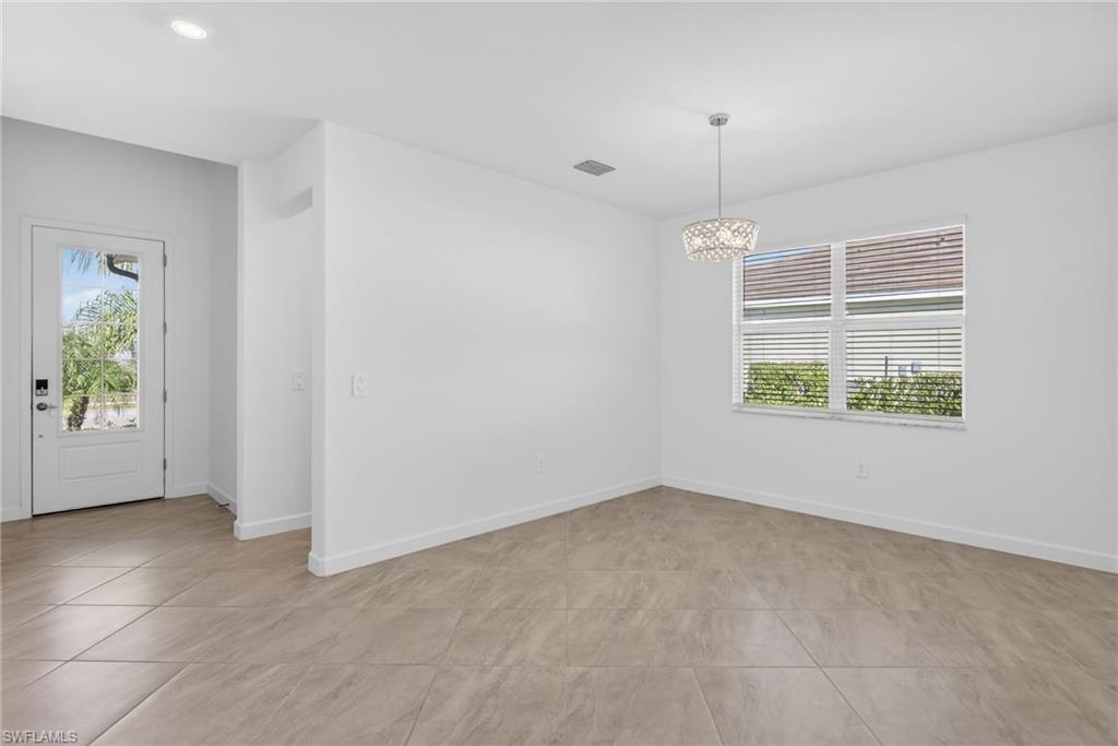 COUNTRY CLUB - Residential