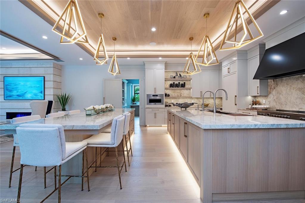 PARK SHORE - Residential