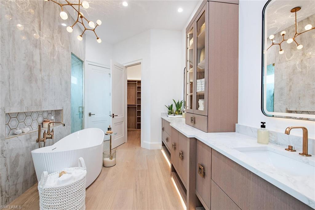 PARK SHORE - Residential