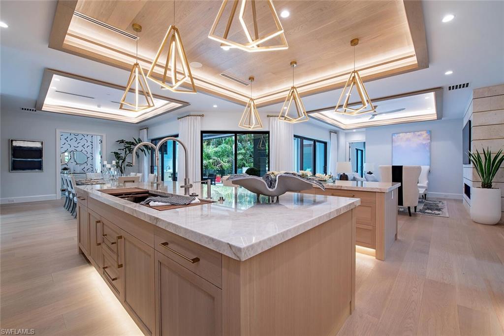 PARK SHORE - Residential