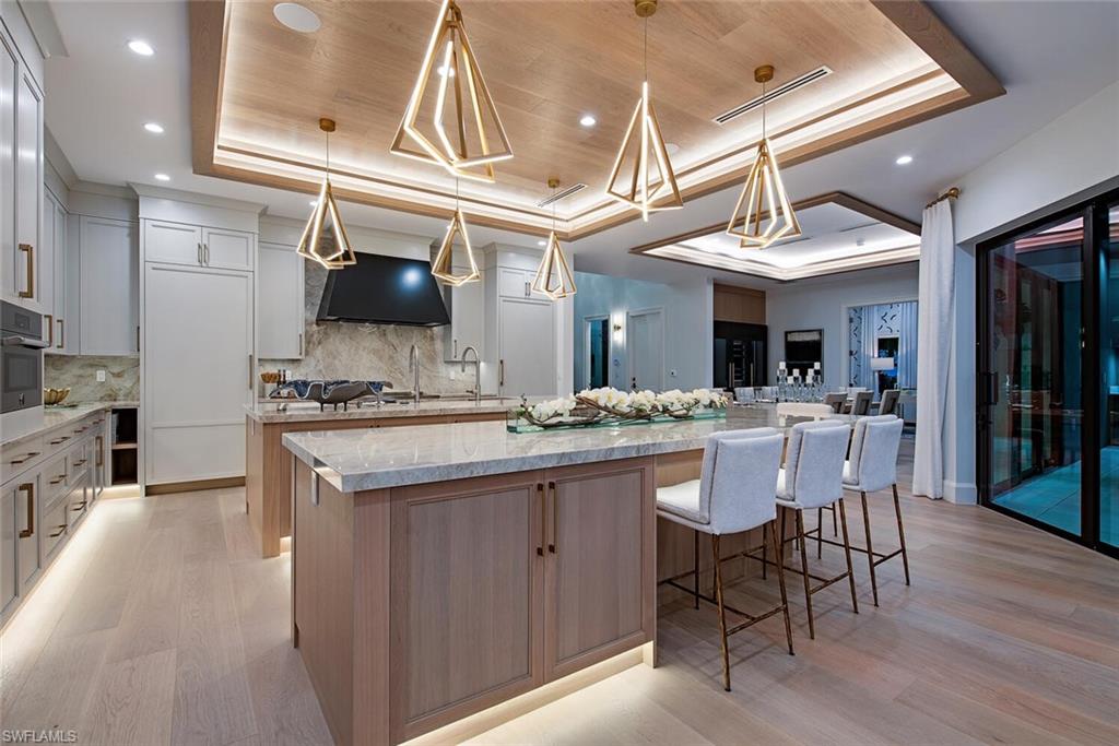 PARK SHORE - Residential