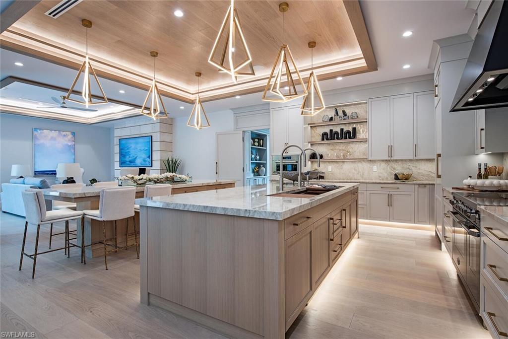 PARK SHORE - Residential