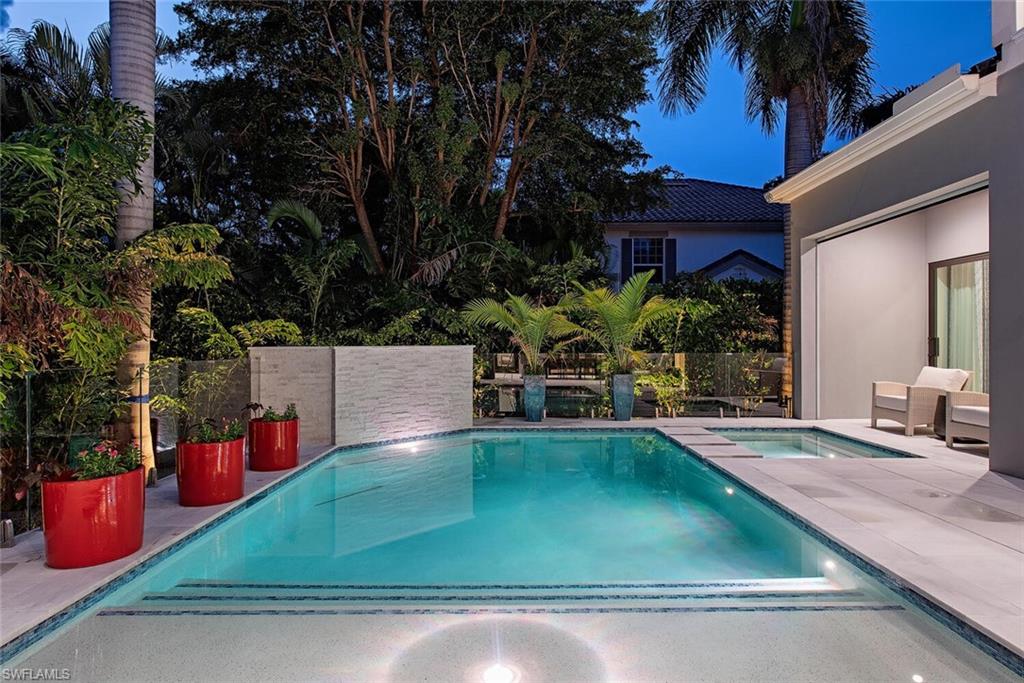 PARK SHORE - Residential