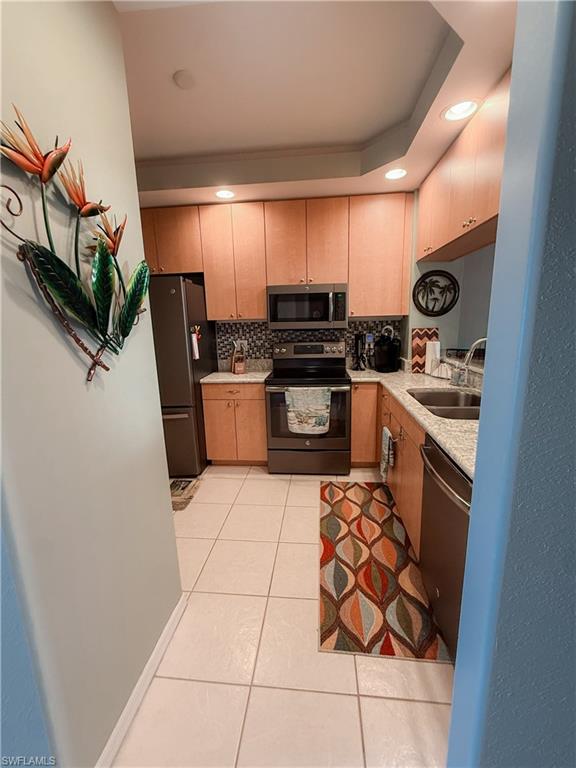 VAN LOON COMMONS - Residential