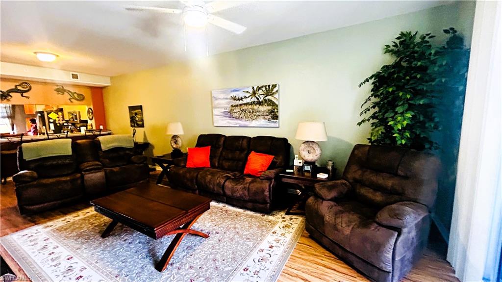 VAN LOON COMMONS - Residential