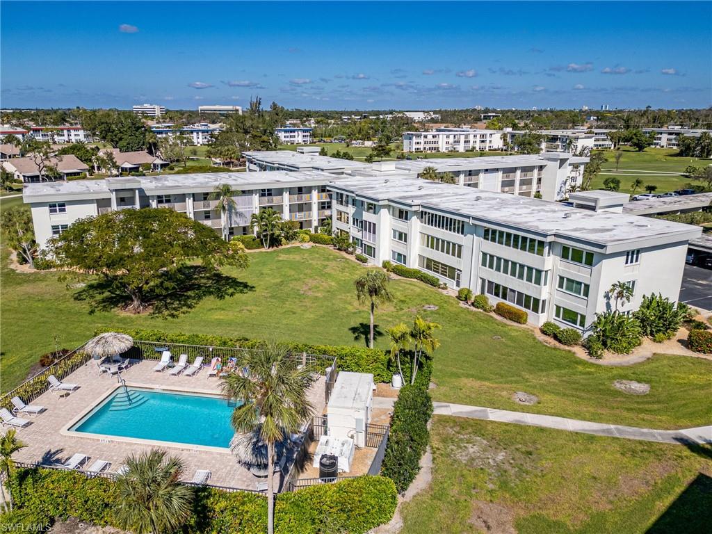 SEVEN LAKES - Residential