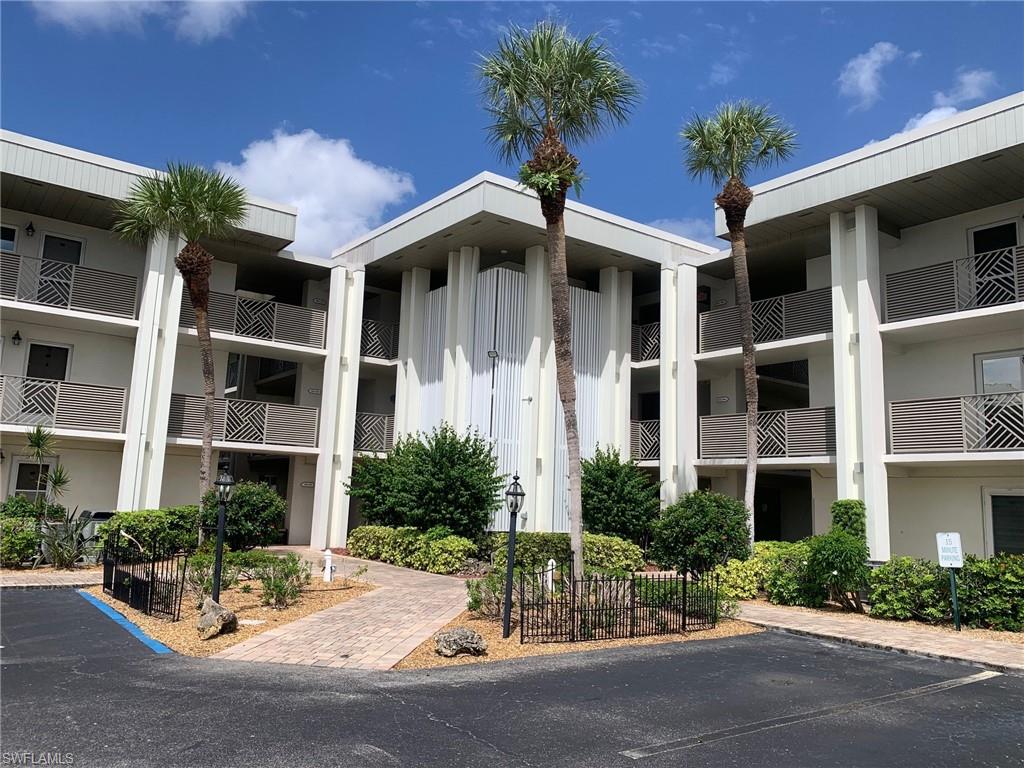 SEVEN LAKES - Residential