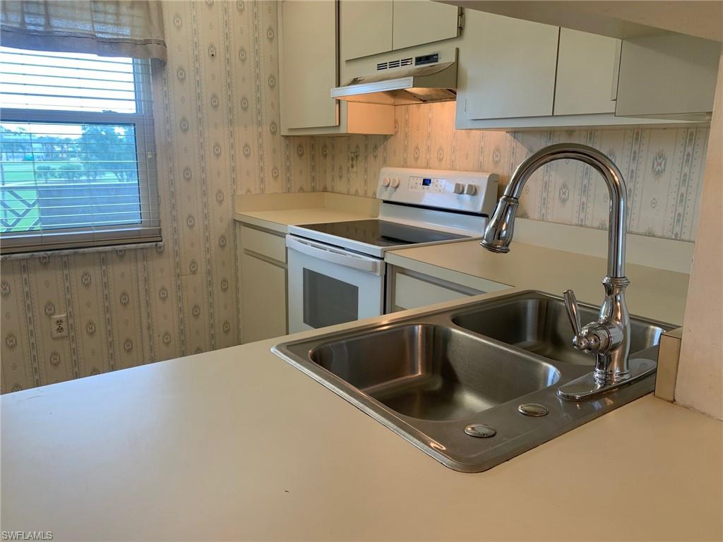 SEVEN LAKES - Residential