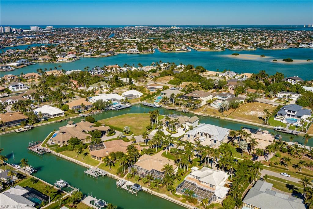 MARCO BEACH - Residential