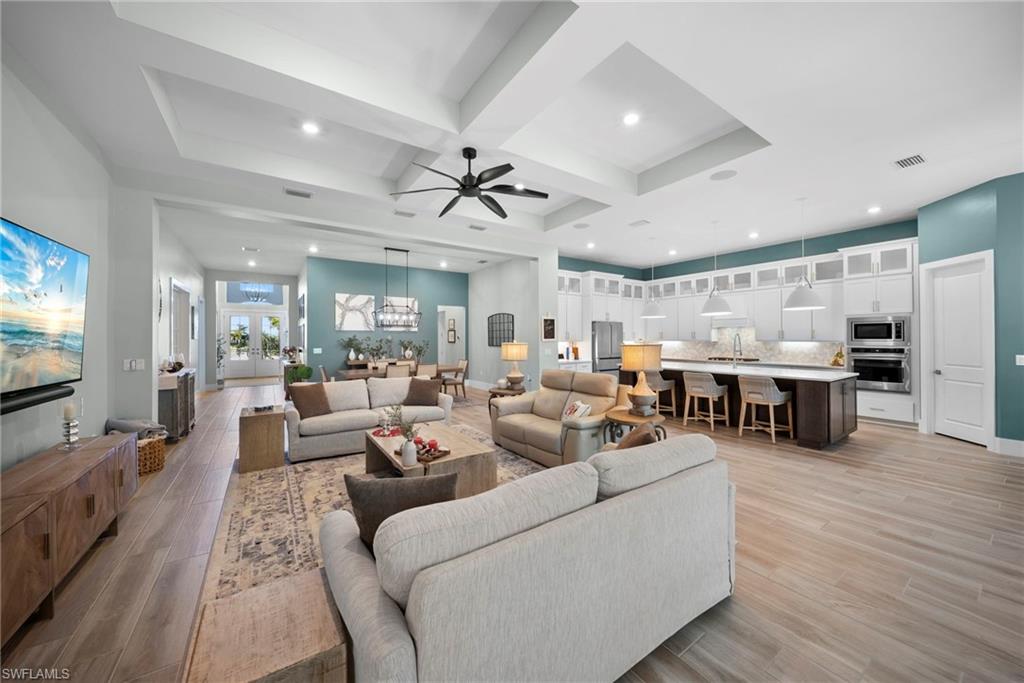 LAKE BABCOCK - Residential