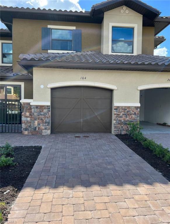 ESPLANADE BY THE ISLANDS - Residential Lease