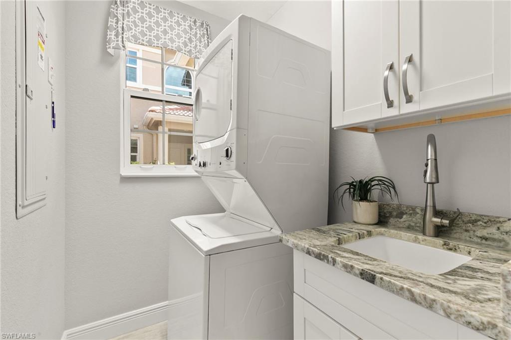 VISTA POINTE - Residential