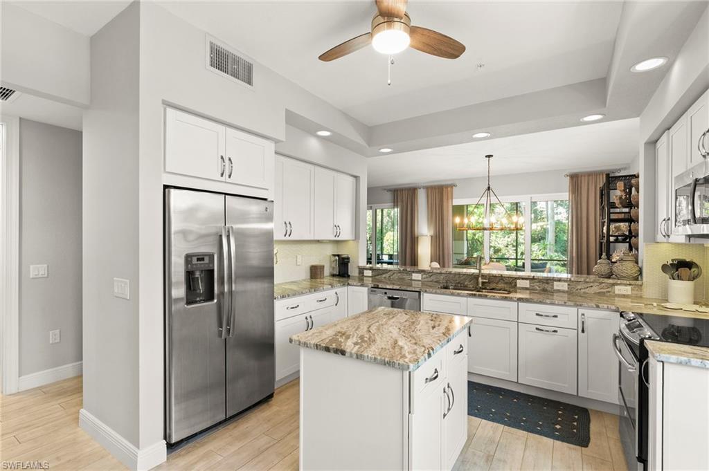 VISTA POINTE - Residential