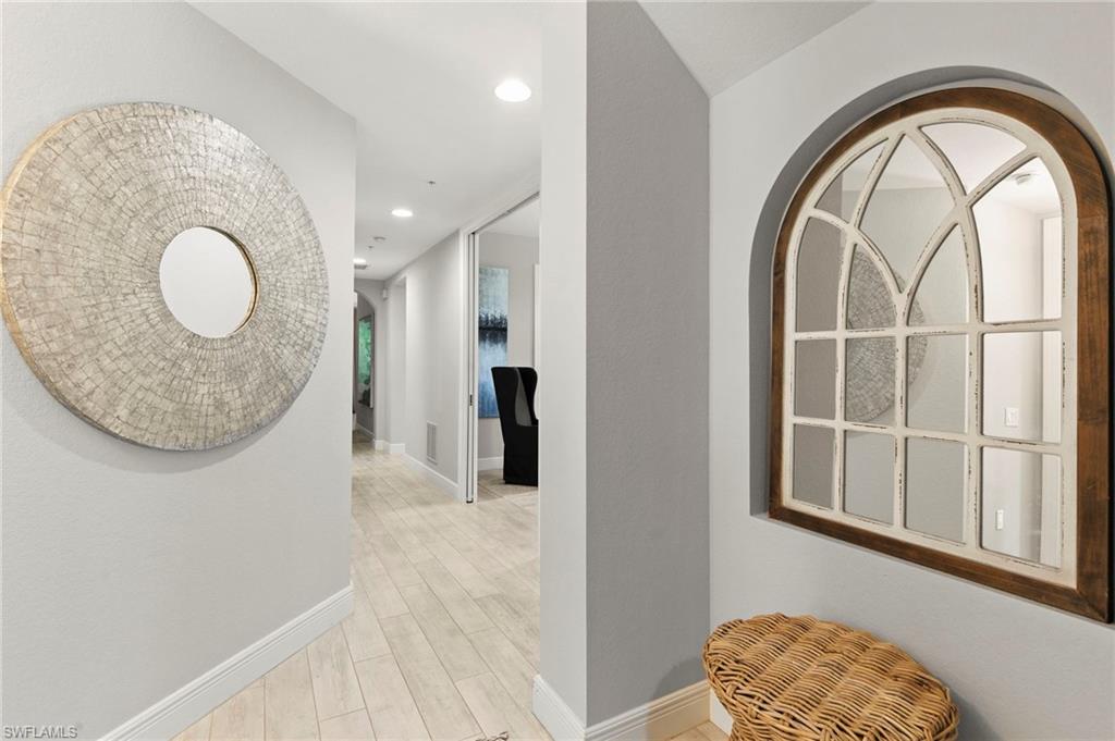 VISTA POINTE - Residential