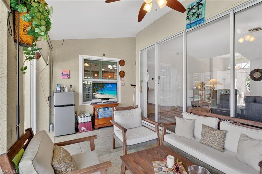 SAN CARLOS PARK - Residential