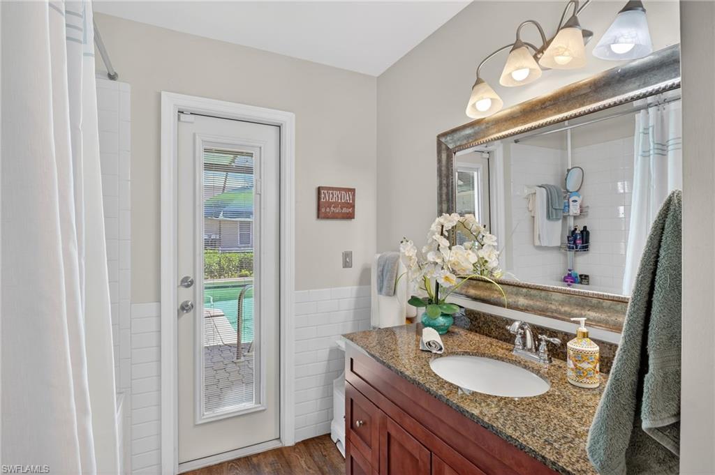 SAN CARLOS PARK - Residential