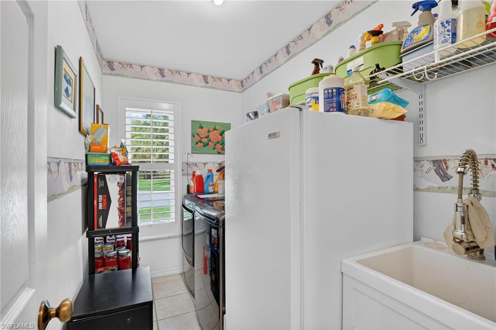 SAN CARLOS PARK - Residential