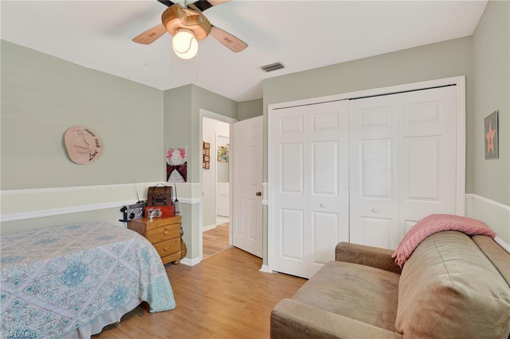 SAN CARLOS PARK - Residential