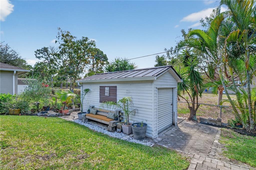 SAN CARLOS PARK - Residential