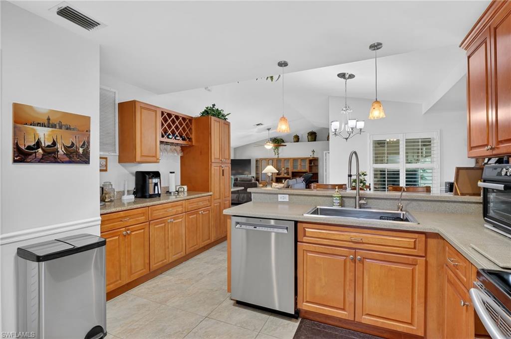 SAN CARLOS PARK - Residential