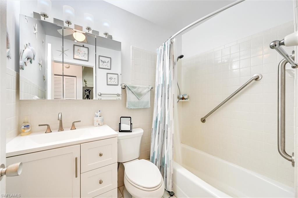 AQUARIUS APTS OF MARCO ISLAND - Residential