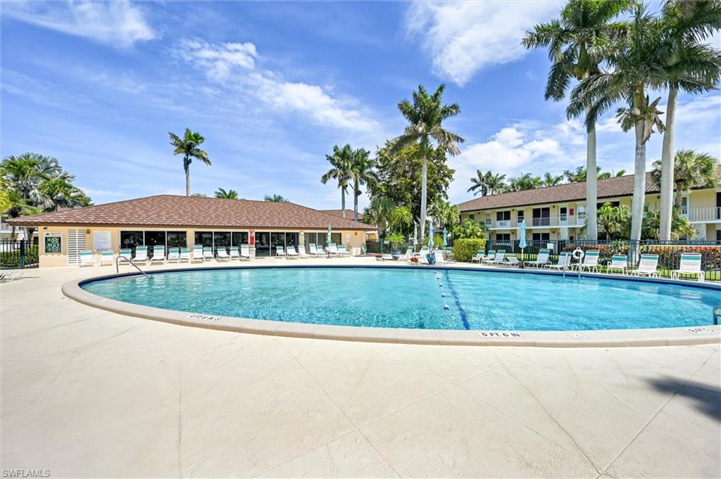 AQUARIUS APTS OF MARCO ISLAND - Residential