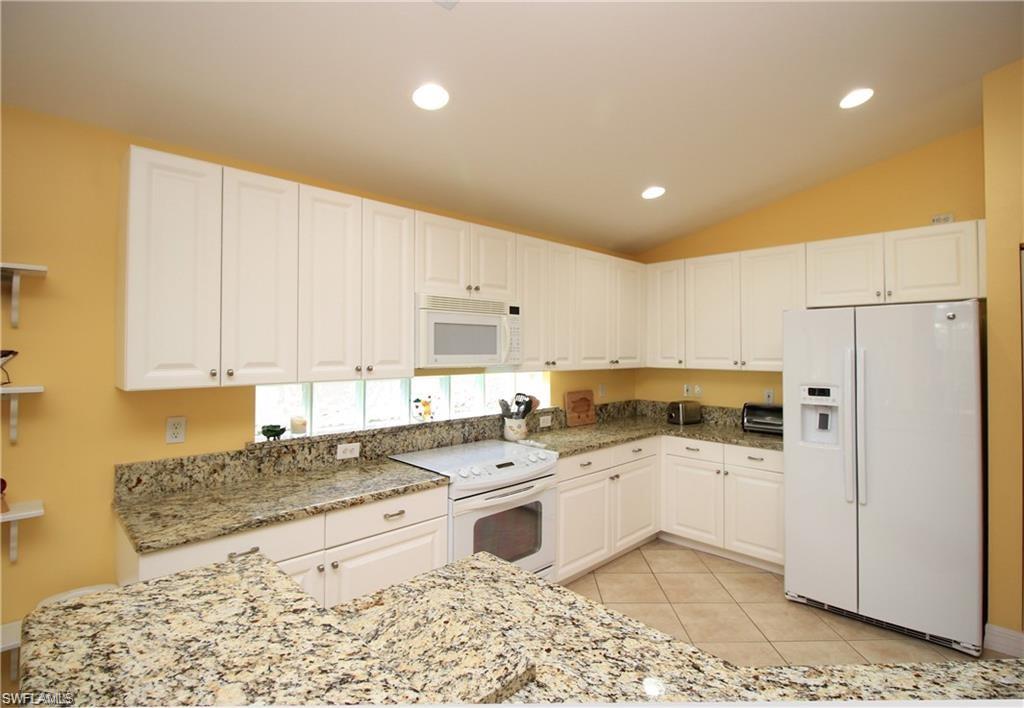 SATURNIA LAKES - Residential Lease